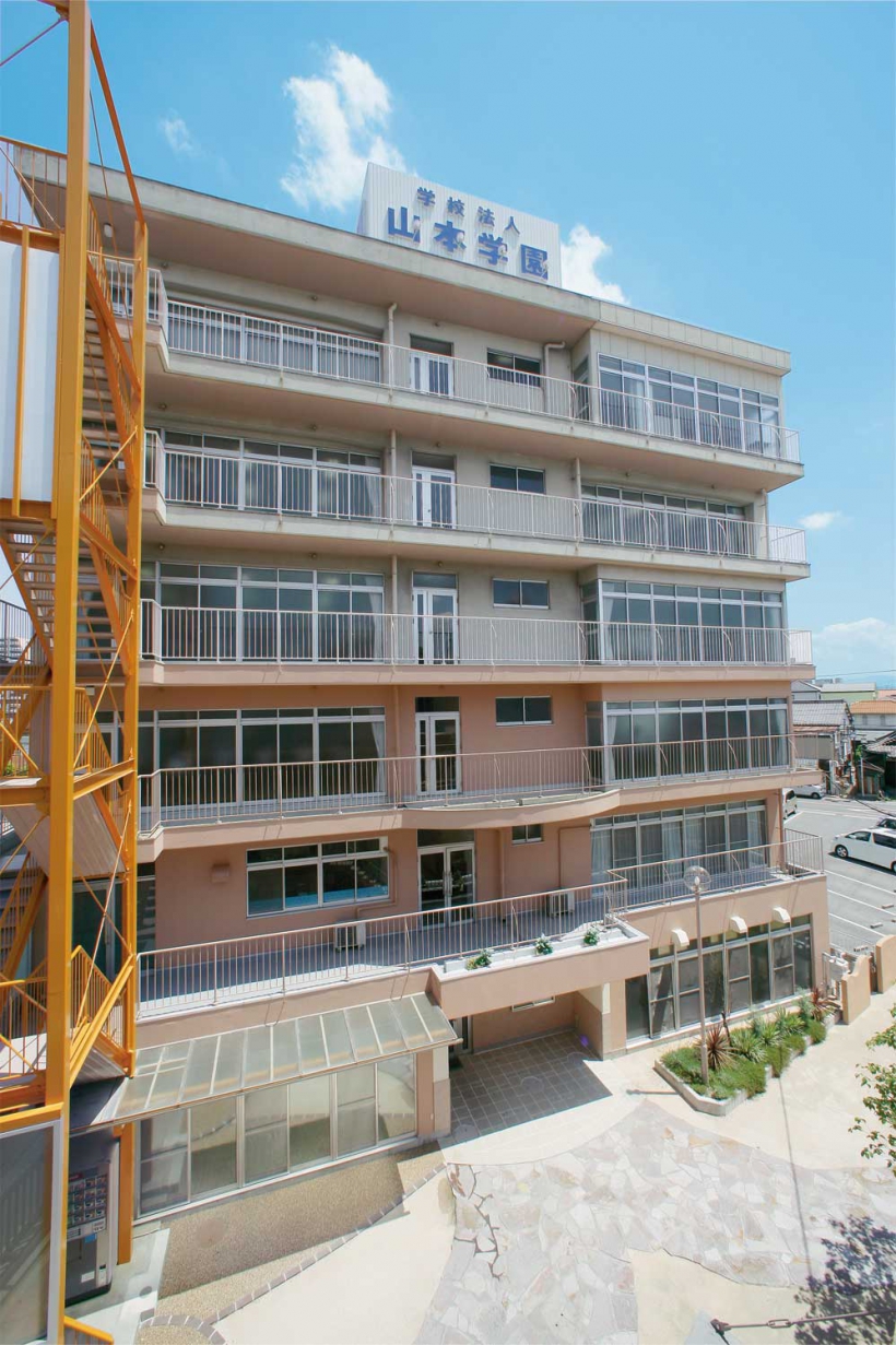 2号館(調理師科)