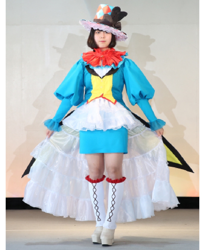 モデル2年細田華生さん(東郷町立春木中学校 出身)